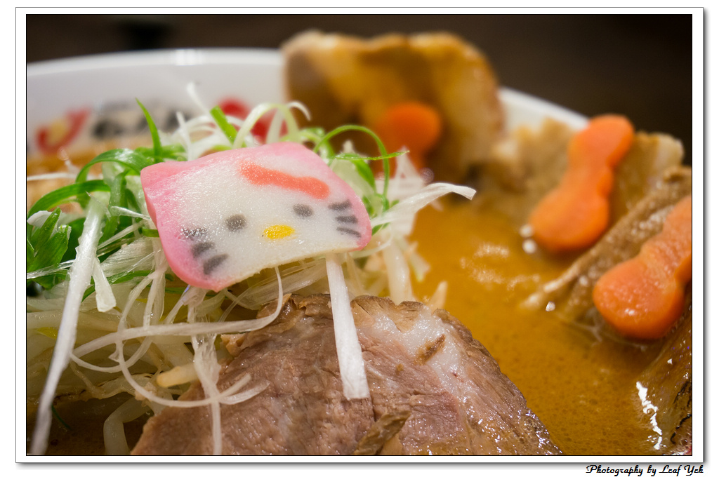 kitty貓拉麵,hello kitty拉麵,北海道旭川梅光軒拉麵,米其林推薦拉麵,旭川拉麵大賞,2012年北海道米其林紅色指南推薦,台北101美食,信義區拉麵,信義區美食,台北101拉麵,麻油拉麵,旭川醬油拉麵