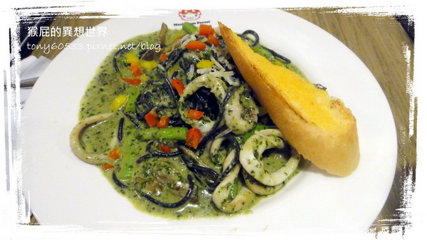 蘑菇森林義大利麵坊:【台北中山】蘑菇森林義大利麵坊超好吃墨魚麵!愛評網友滿100現折100!