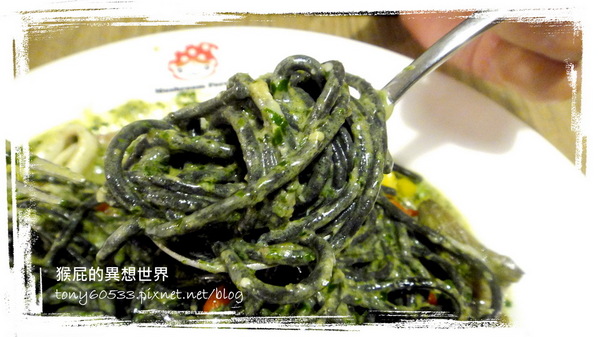 蘑菇森林義大利麵坊:【台北中山】蘑菇森林義大利麵坊超好吃墨魚麵!愛評網友滿100現折100!