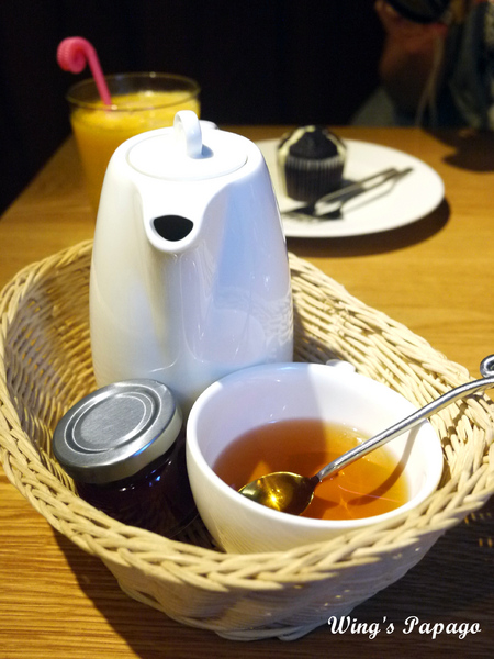 The V:F 舞蔬弄果：豐盛下午茶。【舞蔬弄果】天使野餐籃、杯子蛋糕、創意冰沙體驗