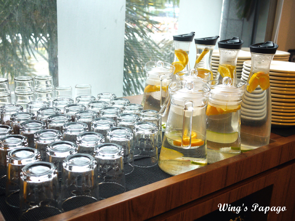 The V:F 舞蔬弄果：豐盛下午茶。【舞蔬弄果】天使野餐籃、杯子蛋糕、創意冰沙體驗