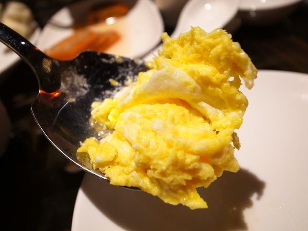 餡老滿(南港旗艦店)：<食記> 藏身辦公大樓中的豪華宮廷北京菜～視覺兼味覺饗宴阿！！！