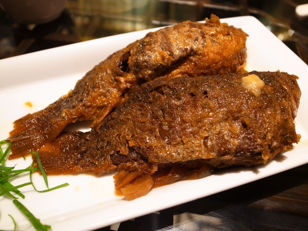 餡老滿(南港旗艦店)：<食記> 藏身辦公大樓中的豪華宮廷北京菜～視覺兼味覺饗宴阿！！！