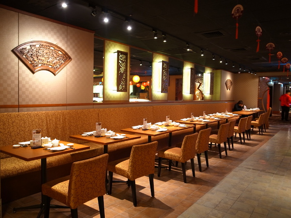 餡老滿(南港旗艦店)：<食記> 藏身辦公大樓中的豪華宮廷北京菜～視覺兼味覺饗宴阿！！！