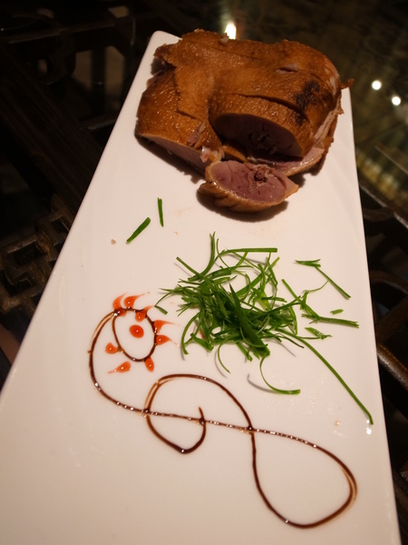 餡老滿(南港旗艦店)：<食記> 藏身辦公大樓中的豪華宮廷北京菜～視覺兼味覺饗宴阿！！！