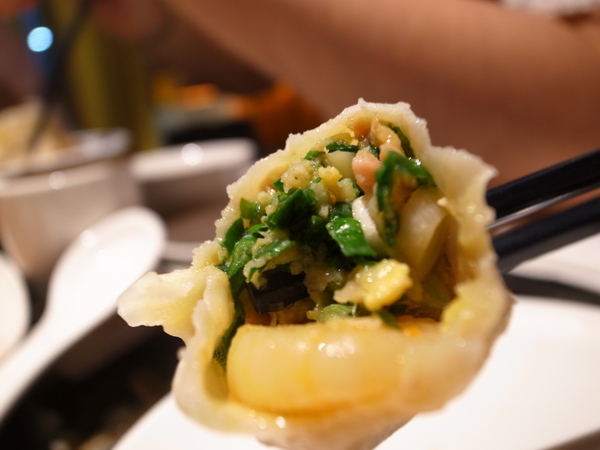 餡老滿(南港旗艦店)：<食記> 藏身辦公大樓中的豪華宮廷北京菜～視覺兼味覺饗宴阿！！！