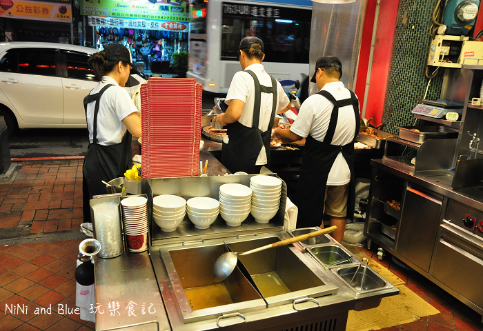 苗栗富鼎旺豬腳中華夜市02.jpg
