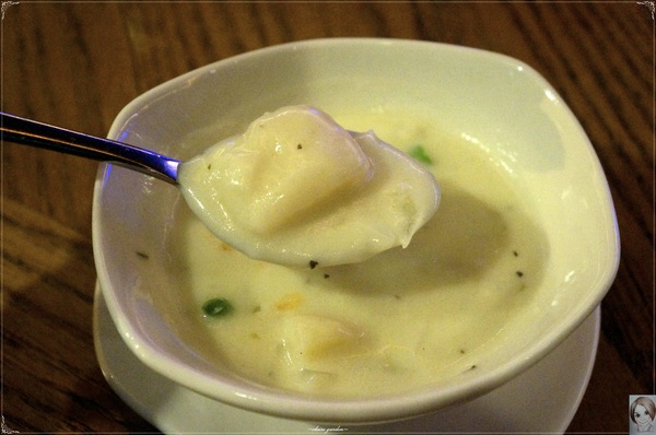 澳美客Outback Steakhouse(台北敦化店)：[試吃] 友善餐廳 澳美客牛排 outback (敦北店)~炭火烤的好滋味