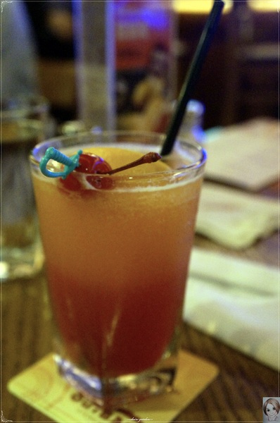 澳美客Outback Steakhouse(台北敦化店)：[試吃] 友善餐廳 澳美客牛排 outback (敦北店)~炭火烤的好滋味