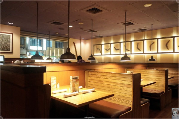 澳美客Outback Steakhouse(台北敦化店)：[試吃] 友善餐廳 澳美客牛排 outback (敦北店)~炭火烤的好滋味