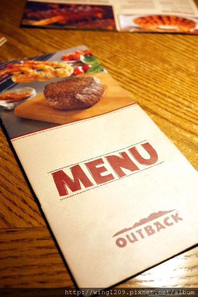 澳美客Outback Steakhouse(台北敦化店)：道地美式料理排餐。【澳美客Outback Steakhouse(台北敦化店)】