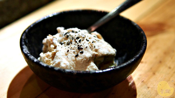 手串本舖串燒：【試吃】《手串本铺》手灑鹽花及950度熱情的職人串燒