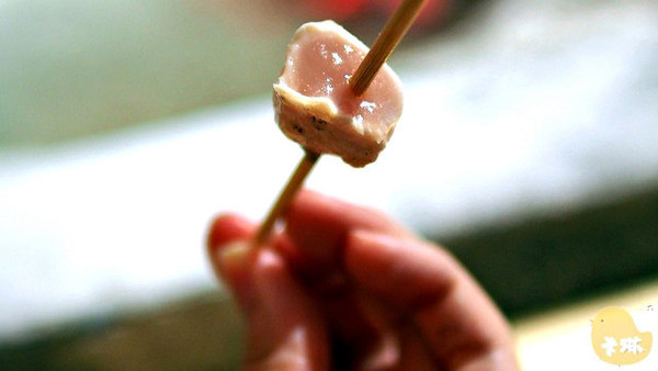 手串本舖串燒：【試吃】《手串本铺》手灑鹽花及950度熱情的職人串燒