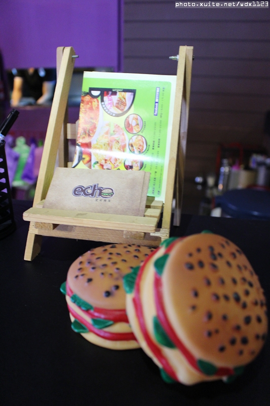 艾可先生漢堡餐廳(勤美店)：艾可先生漢堡餐廳(勤美店)~價格實惠‧學生最❤~103.06.30