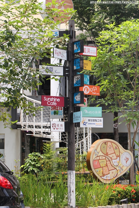 艾可先生漢堡餐廳(勤美店)：艾可先生漢堡餐廳(勤美店)~價格實惠‧學生最❤~103.06.30