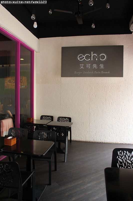 艾可先生漢堡餐廳(勤美店)：艾可先生漢堡餐廳(勤美店)~價格實惠‧學生最❤~103.06.30