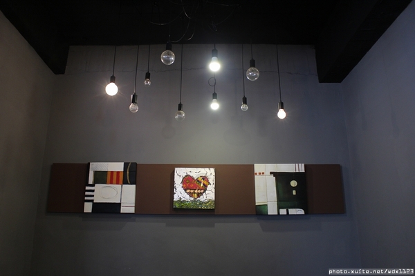 艾可先生漢堡餐廳(勤美店)：艾可先生漢堡餐廳(勤美店)~價格實惠‧學生最❤~103.06.30