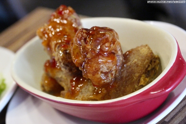 艾可先生漢堡餐廳(勤美店)：艾可先生漢堡餐廳(勤美店)~價格實惠‧學生最❤~103.06.30