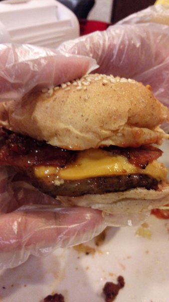 艾可先生漢堡餐廳(勤美店)：口碑26_艾可先生漢堡餐廳(勤美店)』~平價好吃，推喔~