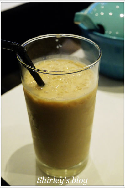 晶湯匙泰式主題餐廳(台北京站店)：晶湯匙泰式主題餐廳‧台北京站店