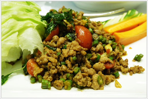 晶湯匙泰式主題餐廳(台北京站店)：晶湯匙泰式主題餐廳‧台北京站店