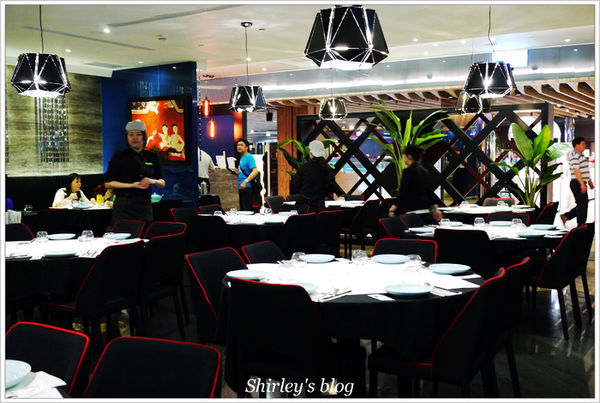 晶湯匙泰式主題餐廳(台北京站店)：晶湯匙泰式主題餐廳‧台北京站店