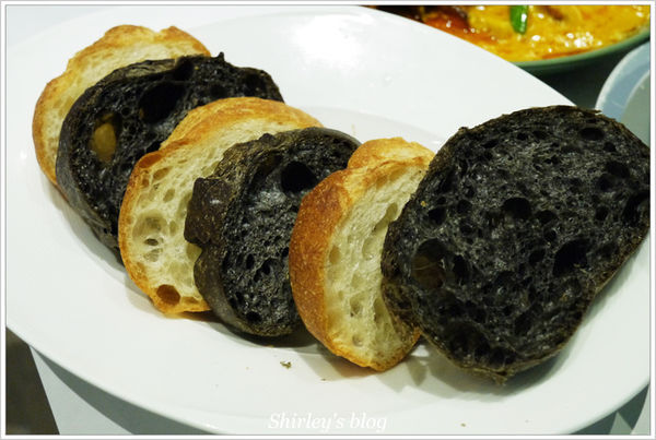 晶湯匙泰式主題餐廳(台北京站店)：晶湯匙泰式主題餐廳‧台北京站店