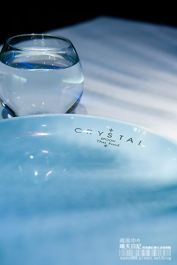 晶湯匙泰式主題餐廳(台北京站店):【晶湯匙京站店】好吃到把湯匙都吞下去的咖哩軟殼蟹