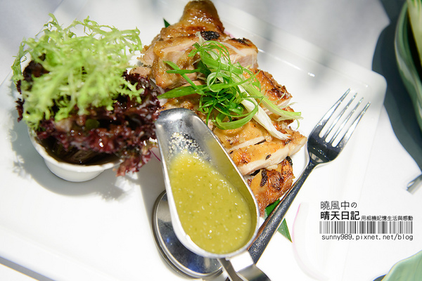 晶湯匙泰式主題餐廳(台北京站店):【晶湯匙京站店】好吃到把湯匙都吞下去的咖哩軟殼蟹