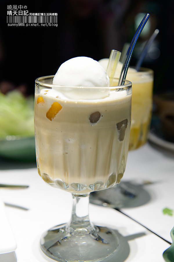 晶湯匙泰式主題餐廳(台北京站店):【晶湯匙京站店】好吃到把湯匙都吞下去的咖哩軟殼蟹