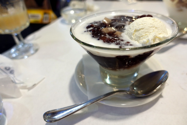 晶湯匙泰式主題餐廳(台北京站店)：(胖樺食記)台北車站京站內道地泰式料理「晶湯匙」，兼顧台灣人口味且氣氛佳服務好，適合多人聚餐