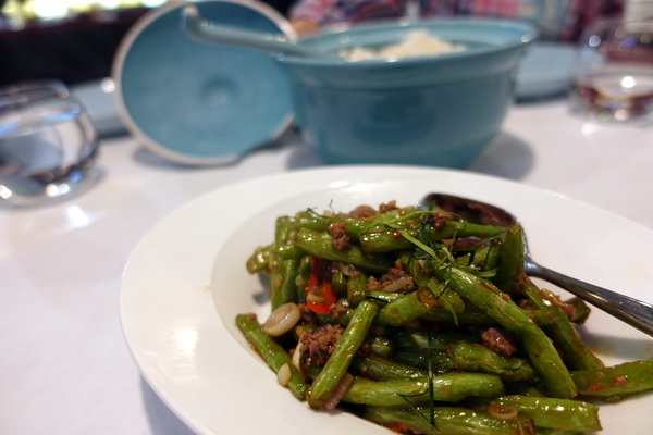 晶湯匙泰式主題餐廳(台北京站店)：(胖樺食記)台北車站京站內道地泰式料理「晶湯匙」，兼顧台灣人口味且氣氛佳服務好，適合多人聚餐