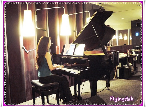 隨意鳥地方義大利菜(大直旗艦店)：<口碑券開箱文> 來去「友善餐廳」: 隨意鳥地方義大利菜(大直旗艦店) 呷好料! ↖(^ω^)↗