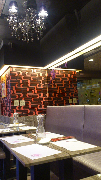 米蘭港式西餐廳：北市。中正║米蘭港式西餐廳～擁抱幸福的每一天:D