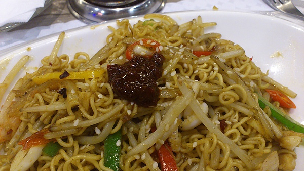 米蘭港式西餐廳：北市。中正║米蘭港式西餐廳～擁抱幸福的每一天:D