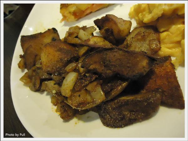 Burger Joint 7分So(朝富店)：【口碑券】拜訪朝富分店啦! Burger Joint 7分So (朝富店)