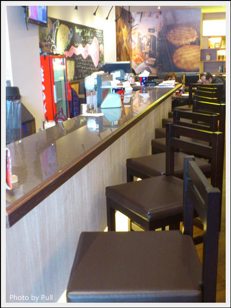 Burger Joint 7分So(朝富店)：【口碑券】拜訪朝富分店啦! Burger Joint 7分So (朝富店)