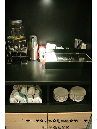 Famonn Coffee．曼咖啡：【食記－OpenRice特派員】oO。台北 松山區 光復北店 曼咖啡Famonn   份量適合分享，吃的極飽的曼咖啡，轉型啦！。o○。