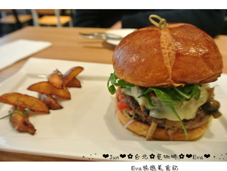 Famonn Coffee．曼咖啡：【食記－OpenRice特派員】oO。台北 松山區 光復北店 曼咖啡Famonn   份量適合分享，吃的極飽的曼咖啡，轉型啦！。o○。