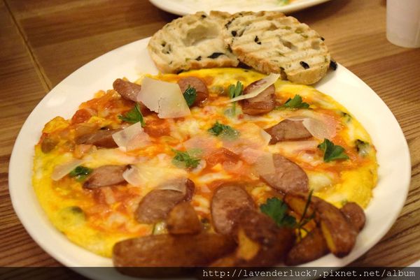 Famonn Coffee.曼咖啡:☆曼咖啡台北光復北店 13道菜攻略!!