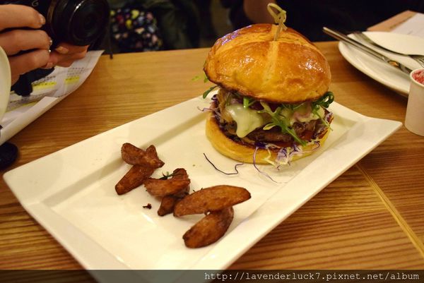 Famonn Coffee.曼咖啡:☆曼咖啡台北光復北店 13道菜攻略!!