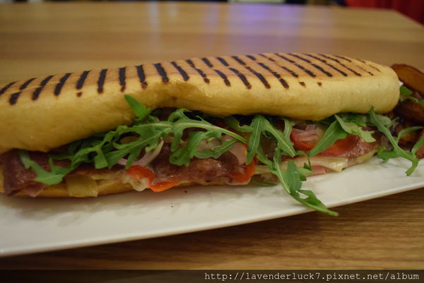 Famonn Coffee.曼咖啡:☆曼咖啡台北光復北店 13道菜攻略!!