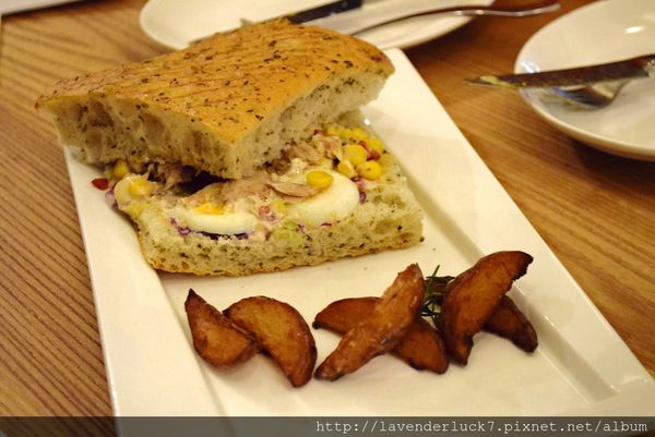 Famonn Coffee.曼咖啡:☆曼咖啡台北光復北店 13道菜攻略!!