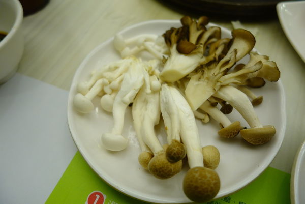 石二鍋(新店店):石二鍋 ~ 排隊也要吃的平價火鍋 - 捷運大坪林站