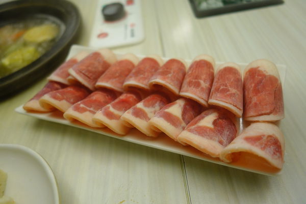 石二鍋(新店店):石二鍋 ~ 排隊也要吃的平價火鍋 - 捷運大坪林站