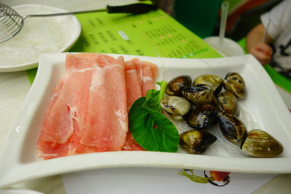 石二鍋(新店店):石二鍋 ~ 排隊也要吃的平價火鍋 - 捷運大坪林站