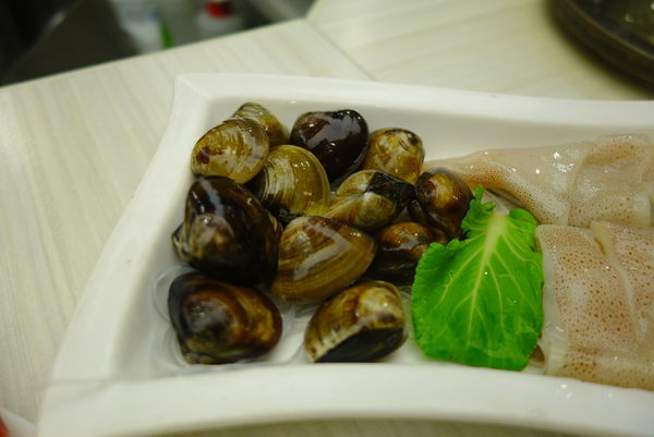 石二鍋(新店店):石二鍋 ~ 排隊也要吃的平價火鍋 - 捷運大坪林站