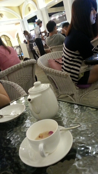 Perfume Dance 跳舞香水(板橋店):megacity 板橋大遠百~Perfume Dance跳舞香水~黑磚巧克力