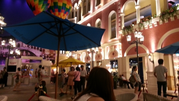 Perfume Dance 跳舞香水(板橋店):megacity 板橋大遠百~Perfume Dance跳舞香水~黑磚巧克力