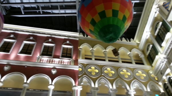 Perfume Dance 跳舞香水(板橋店):megacity 板橋大遠百~Perfume Dance跳舞香水~黑磚巧克力